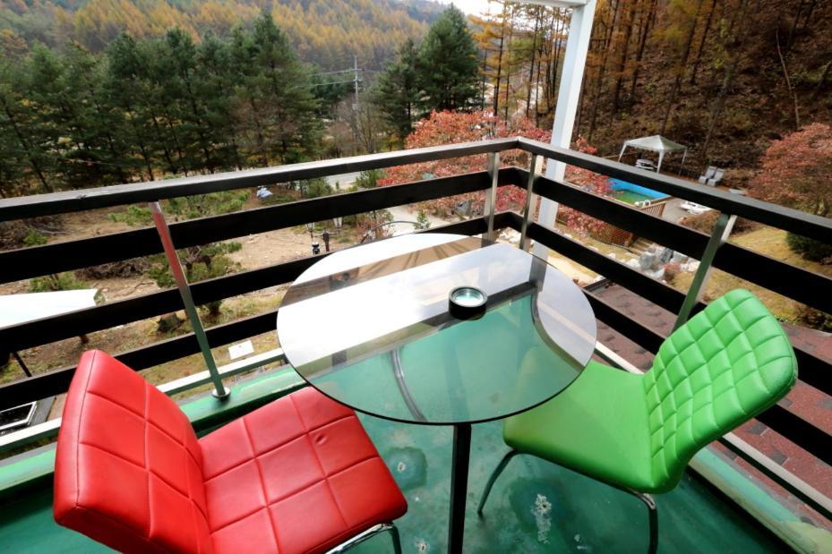 Pinearoma Pension Hongcheon Exterior foto